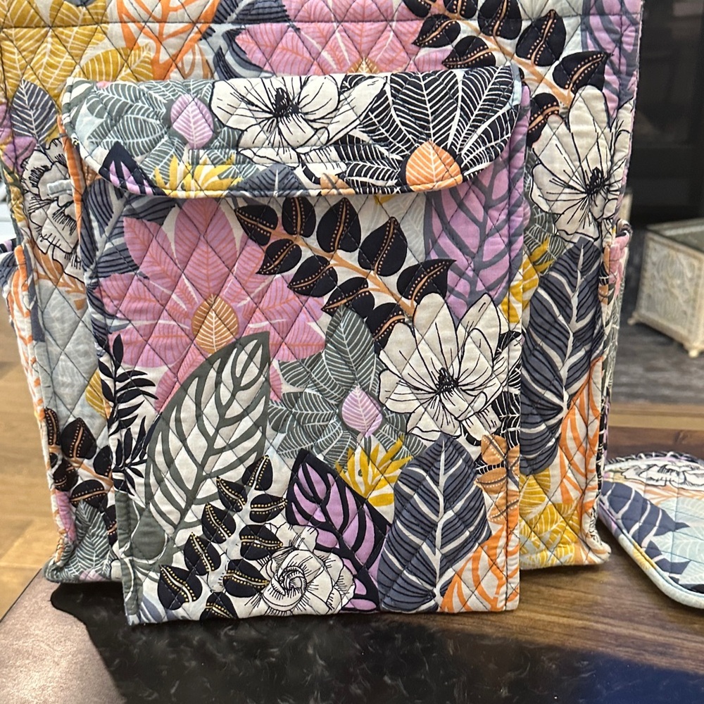 Vera Bradley, Palm Floral, Vibrant Quilted Floral Accessory Set - Picture 5 of 16